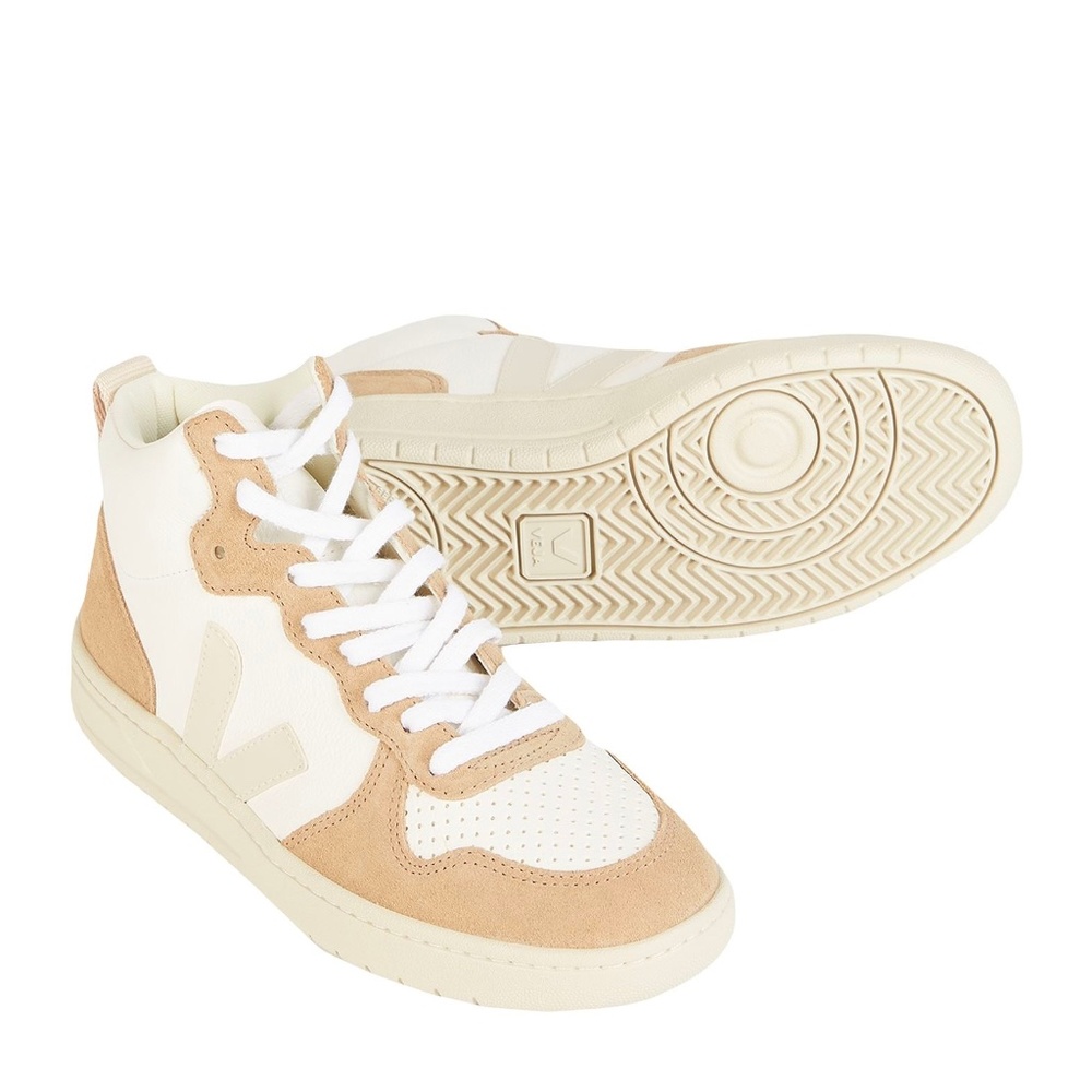 VEJA V-15 CHROMEFREE LEATHER Beige White